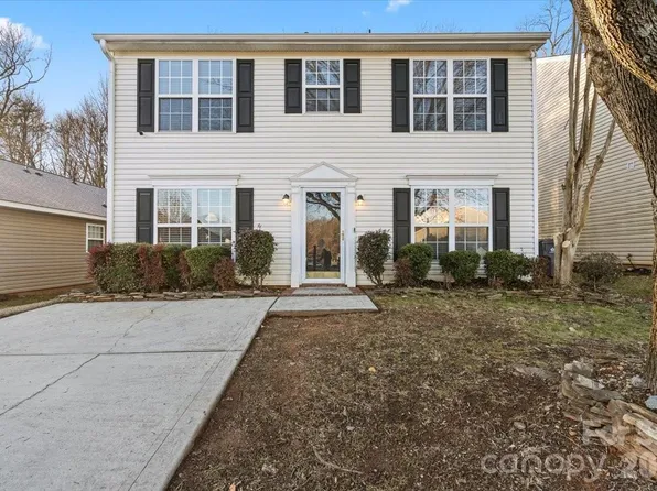 3325 Braden Dr, Charlotte, NC 28216
