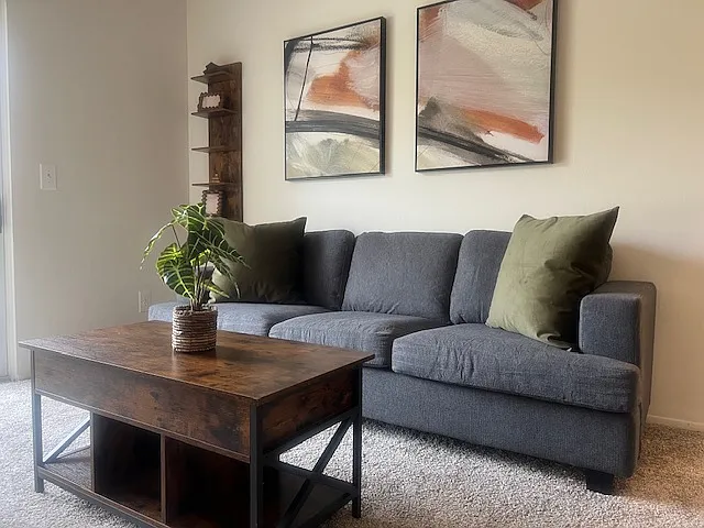 Lexington Manor Apartments