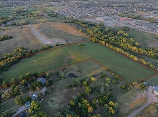 10501 NE Reinking Rd, Kansas City, MO 64156