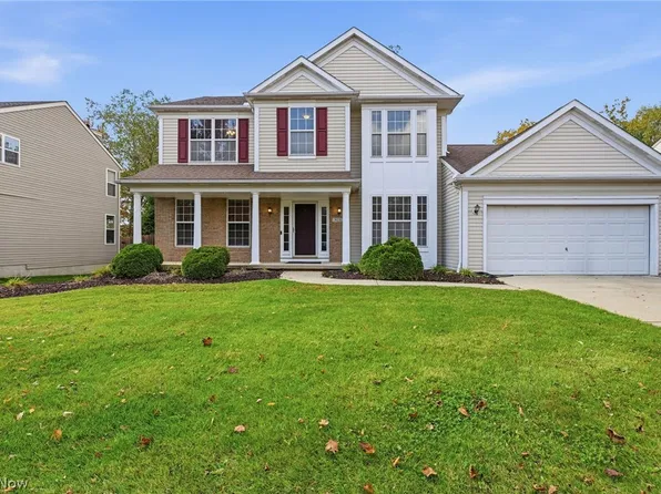 828 Theora Dr, Brunswick, OH 44212