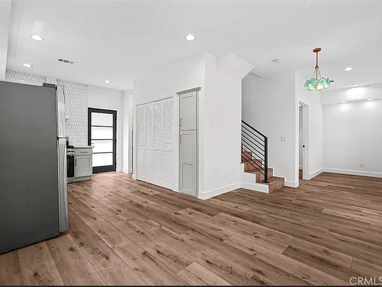 720 W Altadena Dr #1/2 — Photo 8