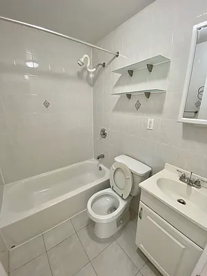 Rented by Elmekies Equities | media 12