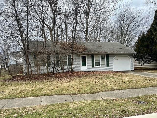 1st image of 605 Poplar Ln