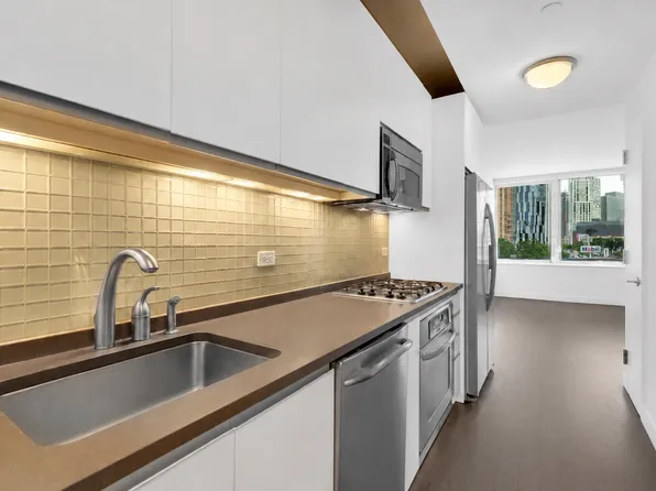 306 Gold Street image 1 of 10