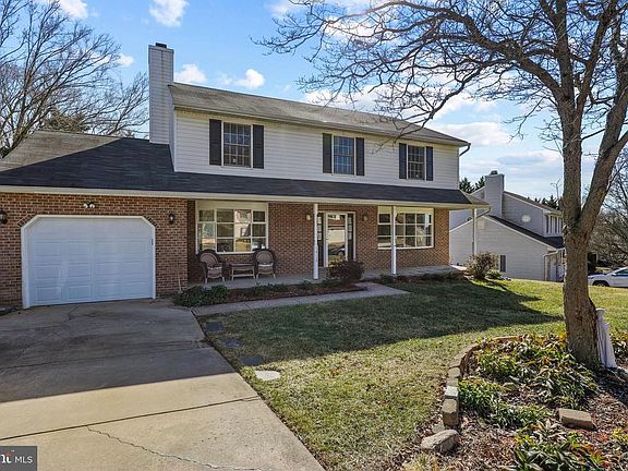 2nd image of 1413 W Hillside Dr