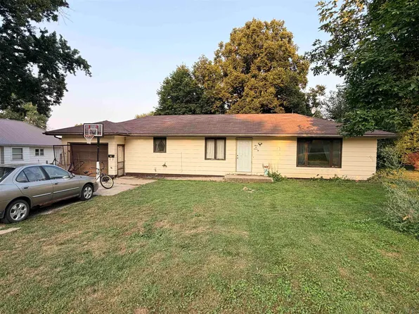 307 Ferry Ave, Cushing, IA 51018
