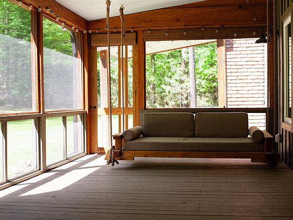 4th image of 172 Downs Rd