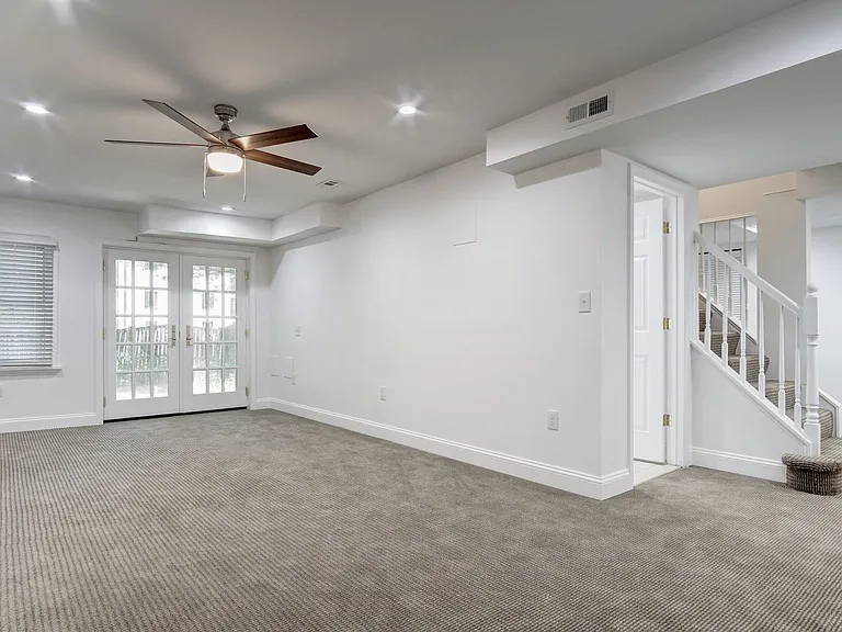 1626 Kalmia Rd NW — Photo 37