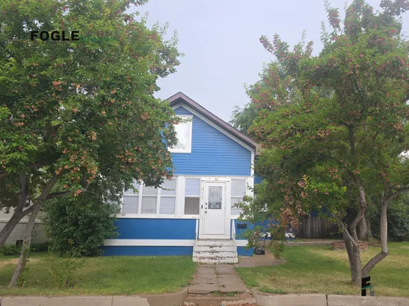 417 3rd Ave E, Williston, ND 58801