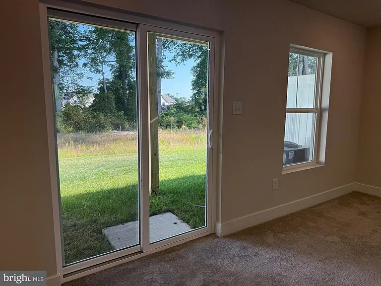29405 Oxford Dr — Photo 6