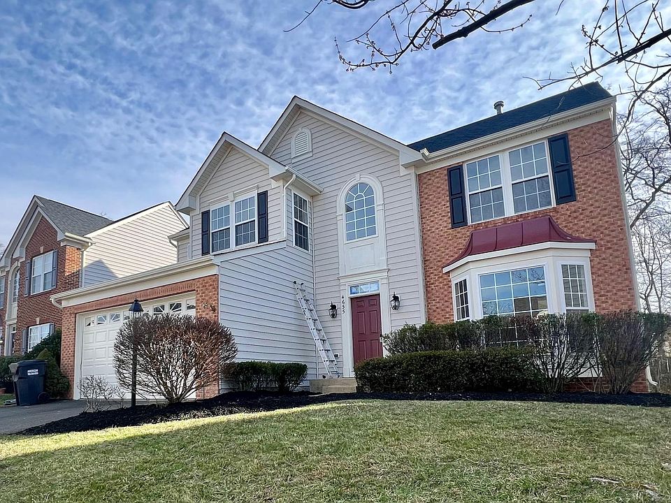 1st image of 4655 Montega Dr
