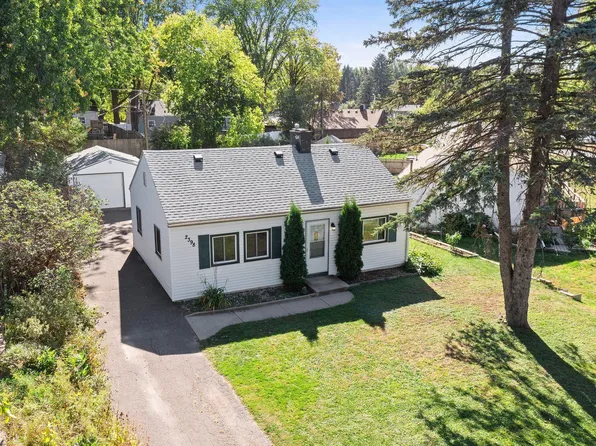 2398 Cowern Pl E, North Saint Paul, MN 55109