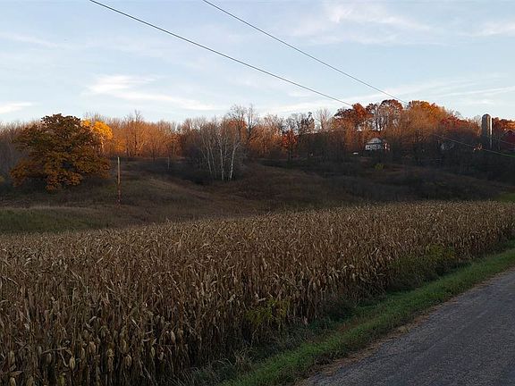 3rd image of 621 Sparks Hill Rd