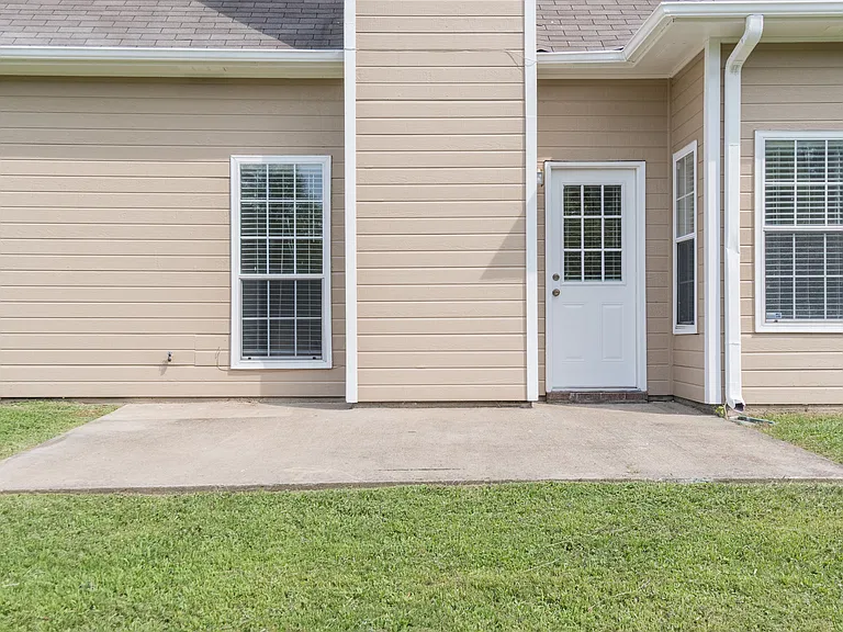 1322 Deer Trail Rd — Photo 5