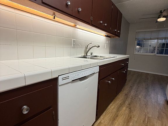 4th image of 49 W Lincoln Ave APT C