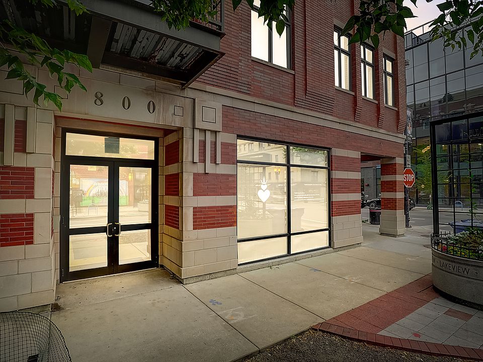 1st image of 800 W Cornelia Ave APT 309