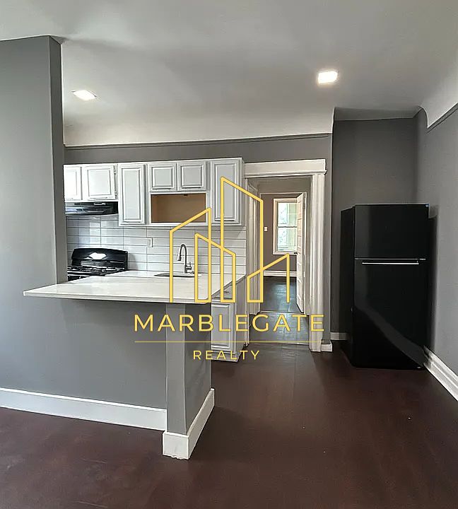 1st image of 445 Broadway #11L
