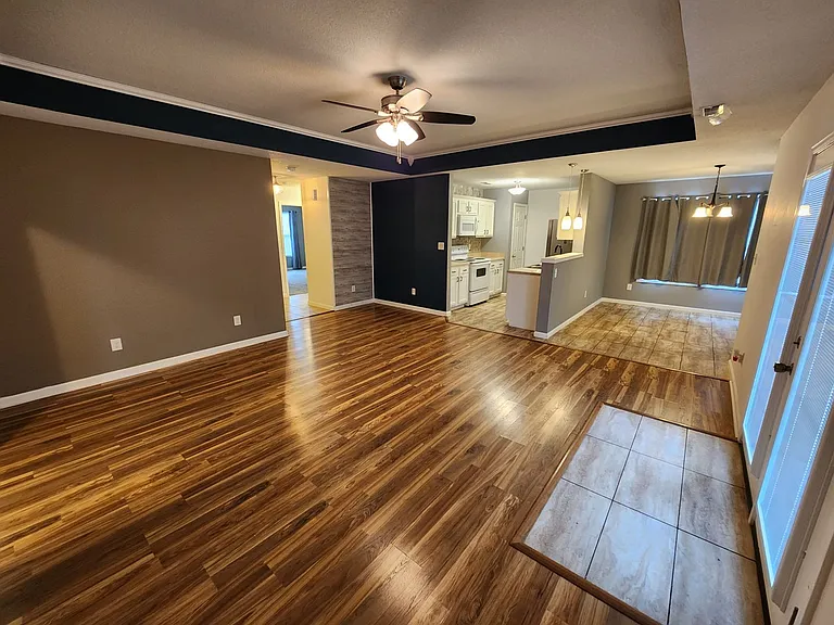 3003 NE Walnut Grove Rd — Photo 5