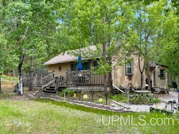 9200 Lost Lake Rd, Wetmore, MI 49895