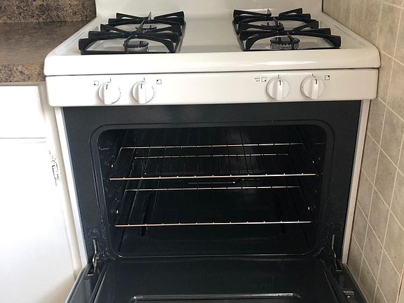 5th image of 260 E Grand Ave APT 3S