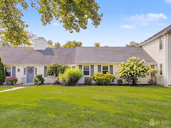 47C Concord Ln #C, Monroe Township, NJ 08831