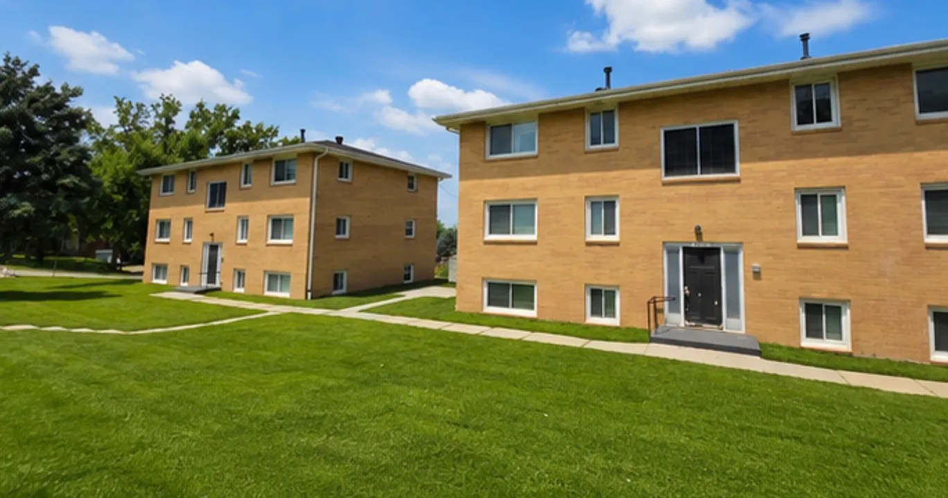 Harrison Place Apartments — Photo 1