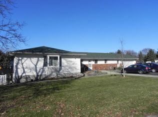 1427 S Lakeview Ave, Sturgis, MI 49091