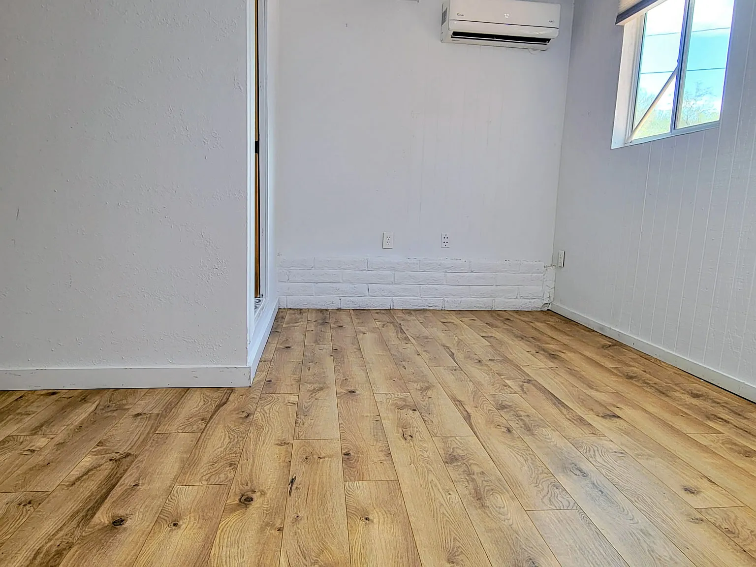 4 bed, 1932 sqft, $2,695 — Photo 4