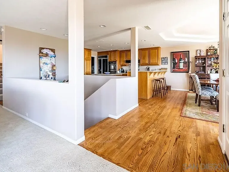 2110 Locust St — Photo 25