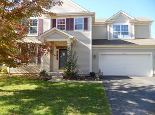 605 Vista Dr, Oswego, IL 60543