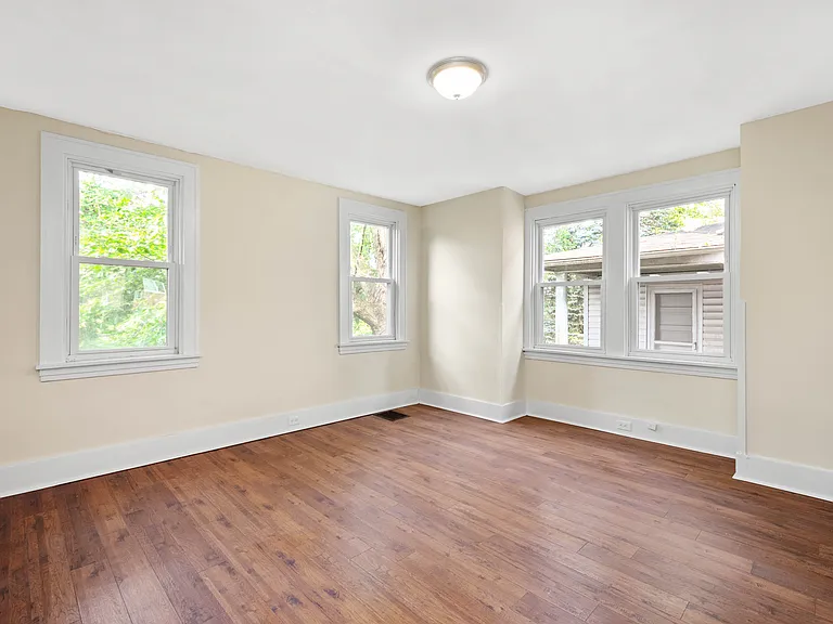2228 S Braddock Ave — Photo 10