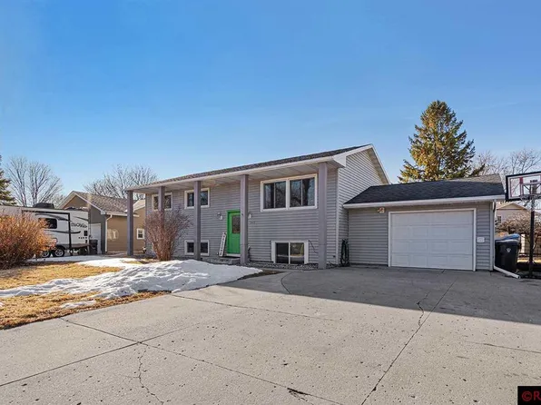 2411 E Main St, Mankato, MN 56001