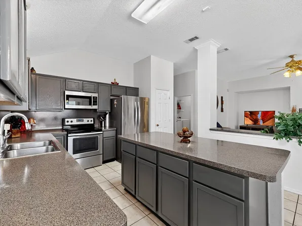 2919 Beau Dr, Mesquite, TX 75181