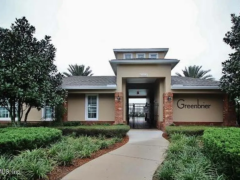 6803 Roundleaf Dr — Photo 14