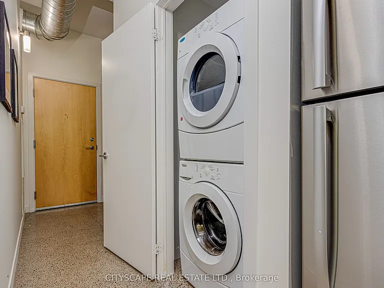 510 King St E #313 — Photo 28