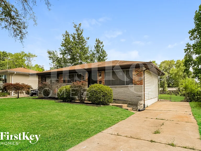 170 Calbreath Ct — Photo 2