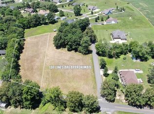 6525 Clinton Rd, Paducah, KY 42001