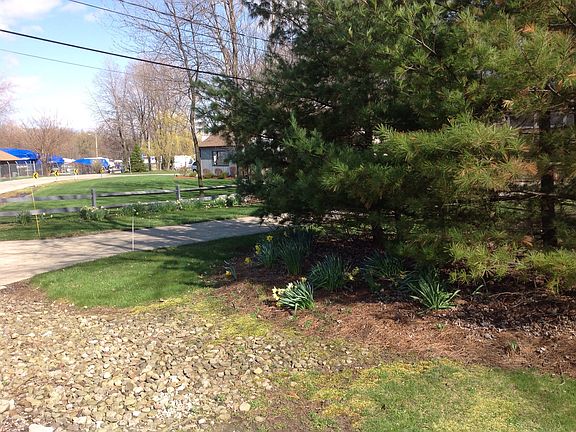 4th image of 35016 Halsey Dr