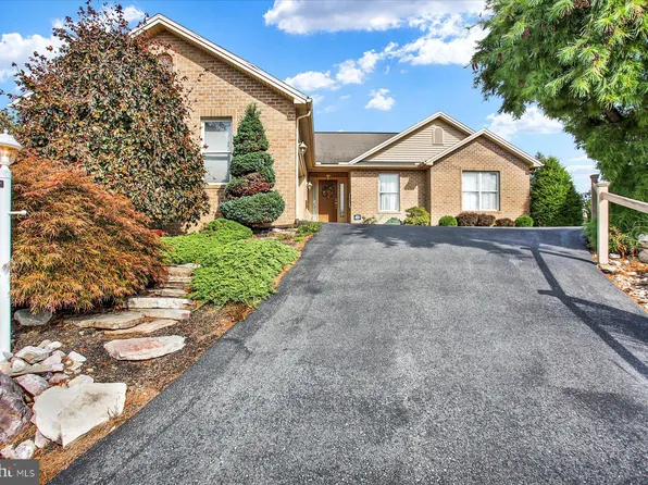 1403 Longfellow Ct, New Cumberland, PA 17070