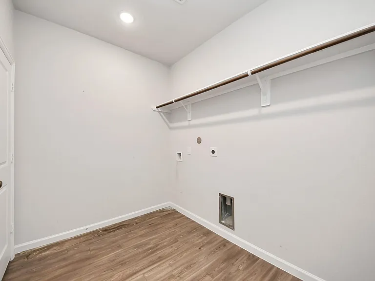 16489 Moss Ln — Photo 27