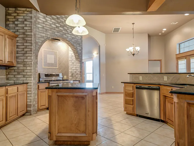 17108 Prestwick Cir — Photo 26