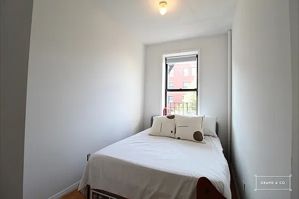 Rented by Grand & Co. | media 11