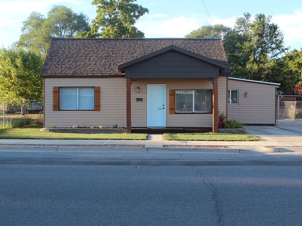 1st image of 124 W 200th St N