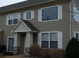 1885 Bluestem Ln, Saint Paul, MN 55126
