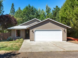 822 NE Sunrise Ln, Hillsboro, OR 97124