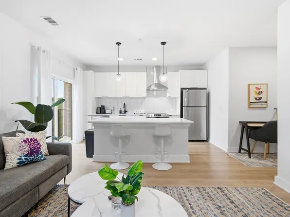 2500 Longview St #201, Austin, TX 78705