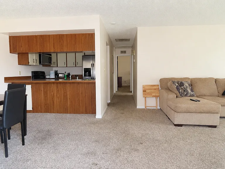 5100 70th Pl N — Photo 5