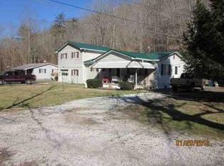 4524 Hughes Branch Rd, Huntington, WV 25701