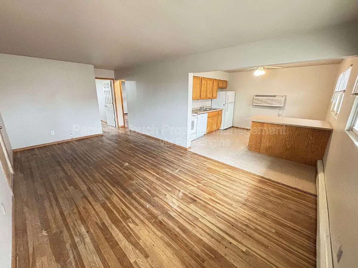Building Photo - 2814 8th St N #1