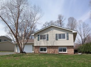 7525 Mariner Dr N, Maple Grove, MN 55311